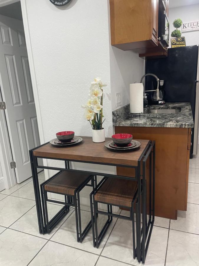 Tranquilo Y Fantastico Apartamento Cerca De Playas Y Areopuerto Тампа Екстериор снимка