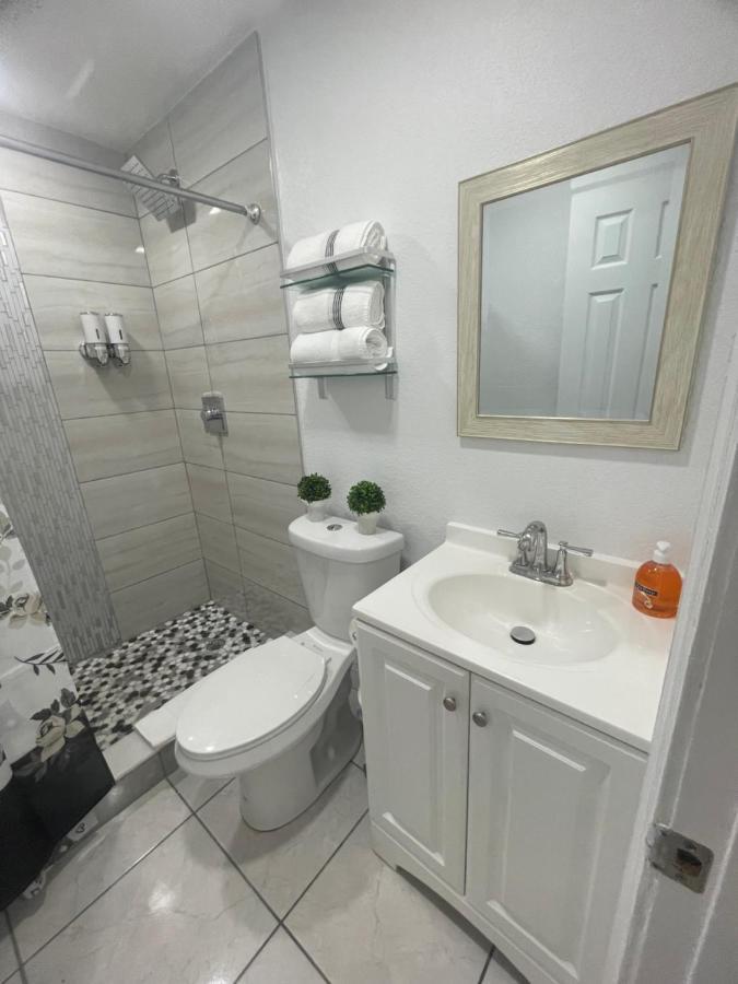 Tranquilo Y Fantastico Apartamento Cerca De Playas Y Areopuerto Тампа Екстериор снимка
